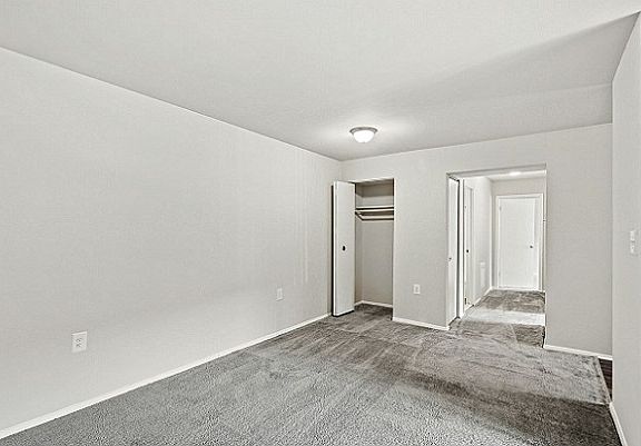 5th image of 701 Fern Valley Cir #707-5
