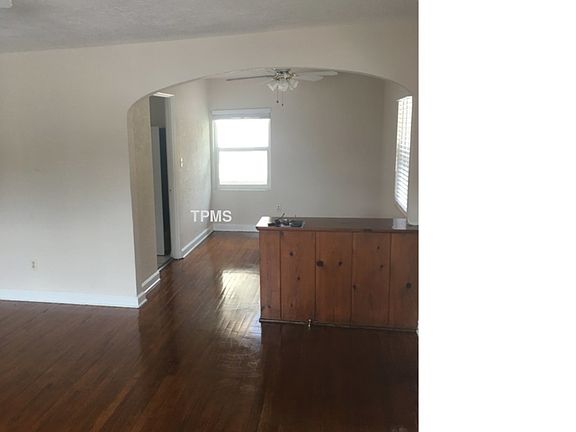 5th image of 628 E Central Blvd