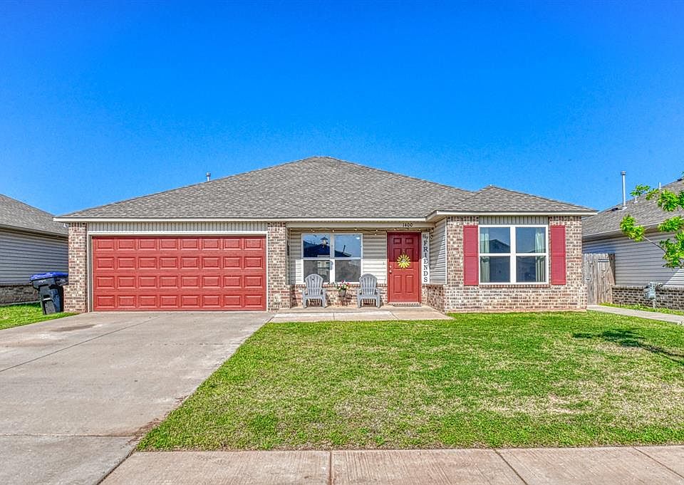 1st image of 1400 Peridot Ln