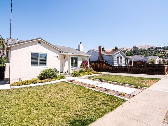 2nd image of 4015 Holly Dr