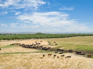 11606 Sierra Rd, Oakdale, CA 95361