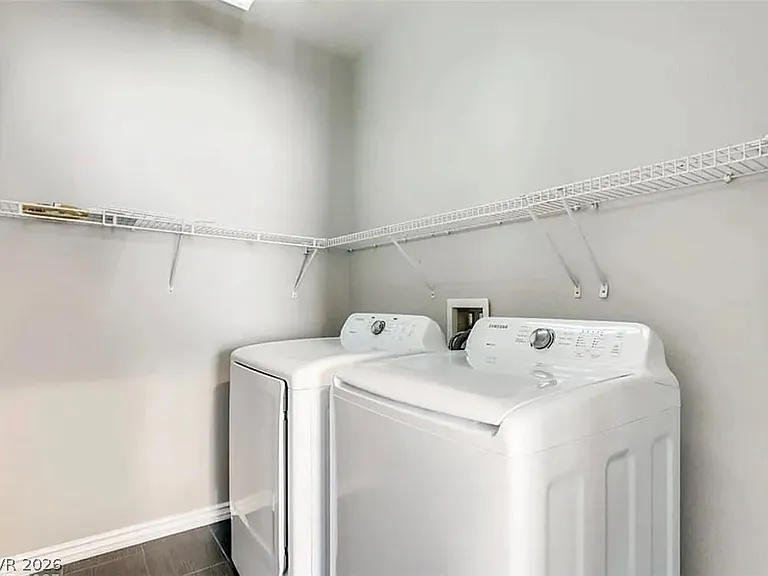 227 Charming Ct — Photo 13