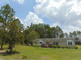 7875 Redwood Ln, Macclenny, FL 32063