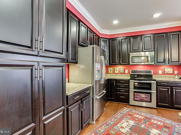 5th image of 17 Clay Lodge Ln #301