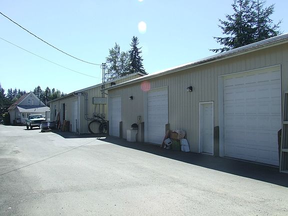 3rd image of 2504 Hartford Dr