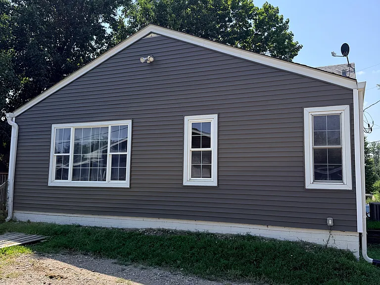 2420 S Newton St — Photo 6