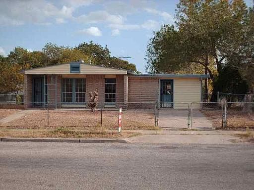 1st image of 7638 MULESHOE ST