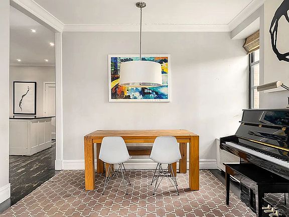 3rd image of 101 W 81st St APT 416