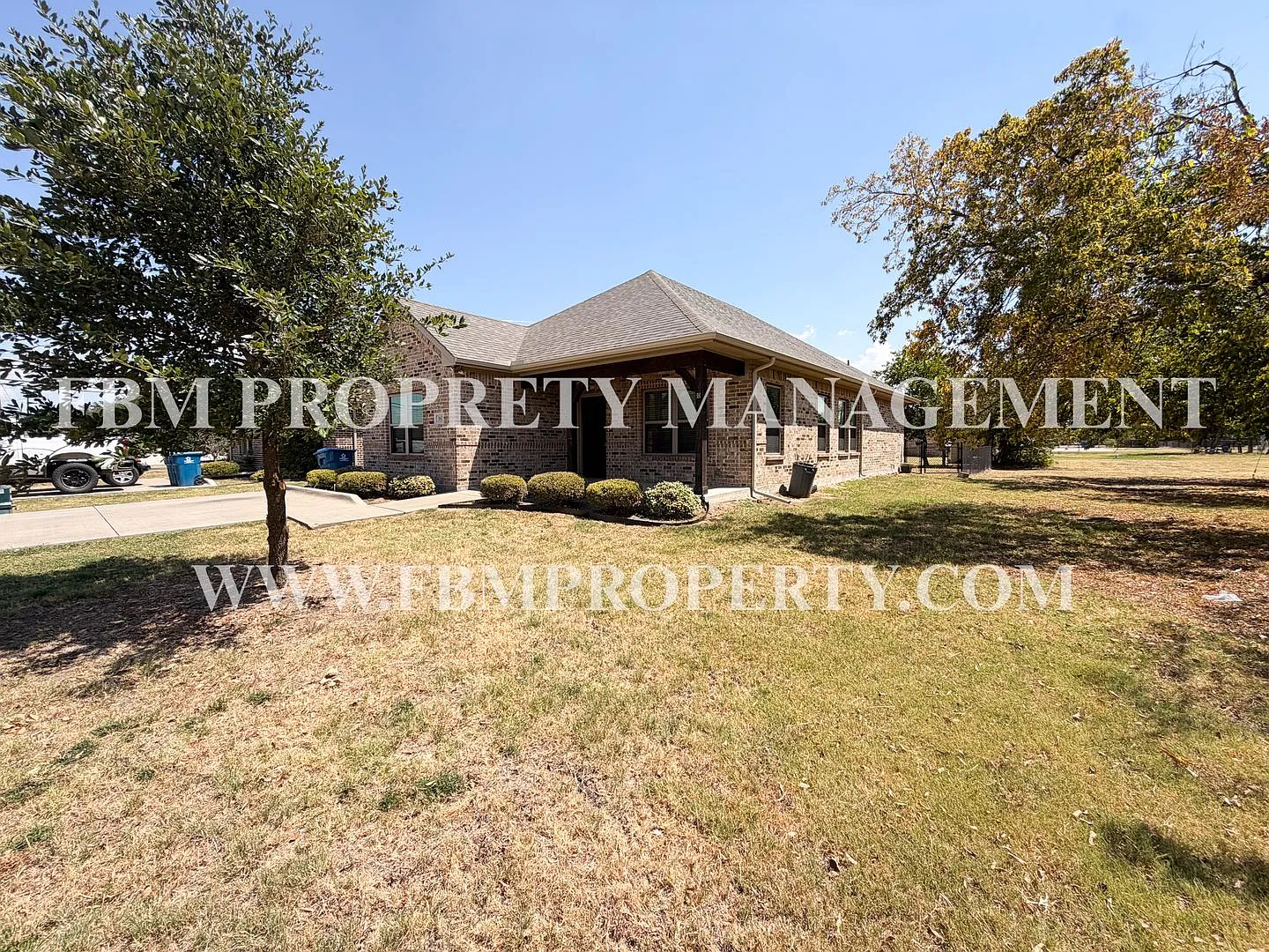 161 Canton St - Adorable 3 Bedroom, 2 Bathroom in Palmer, TX! — Photo 2