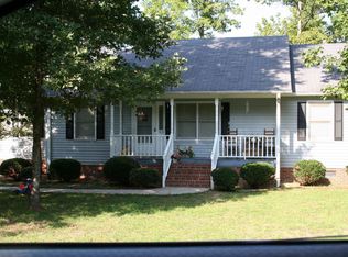 303 Dalewood Dr, Simpsonville, SC 29681