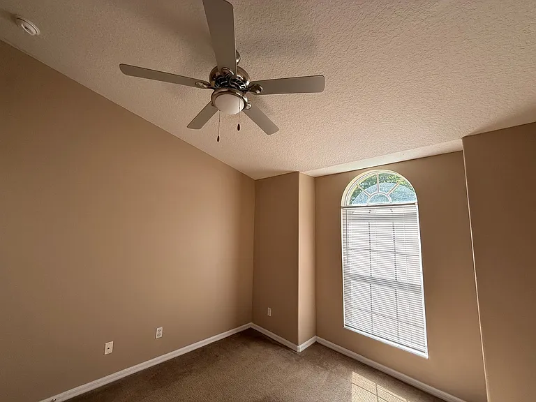 2735 Cedaridge Cir — Photo 21