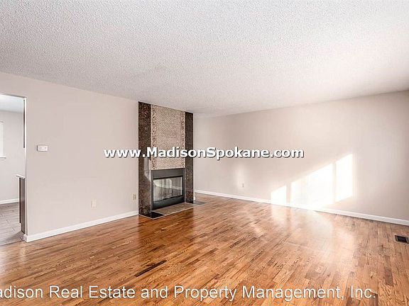 2nd image of 6011 N Oxford Dr