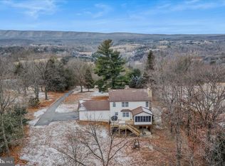 2509 Highland Ridge Rd, Berkeley Springs, WV 25411