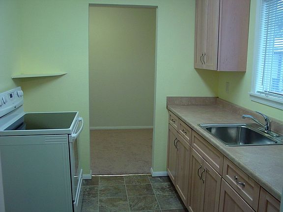 4th image of 10222 47th Ave SW