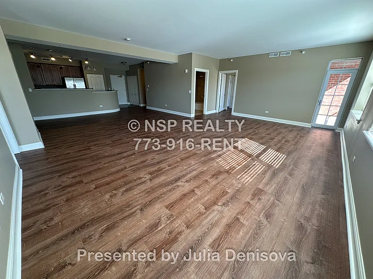 2-20 Itasca Pl #420 — Photo 26