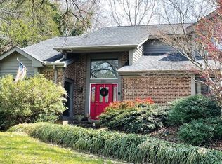 201 Manor Ridge Dr, Matthews, NC 28105