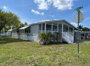 2081 SW 84th Ave, Davie, FL 33324