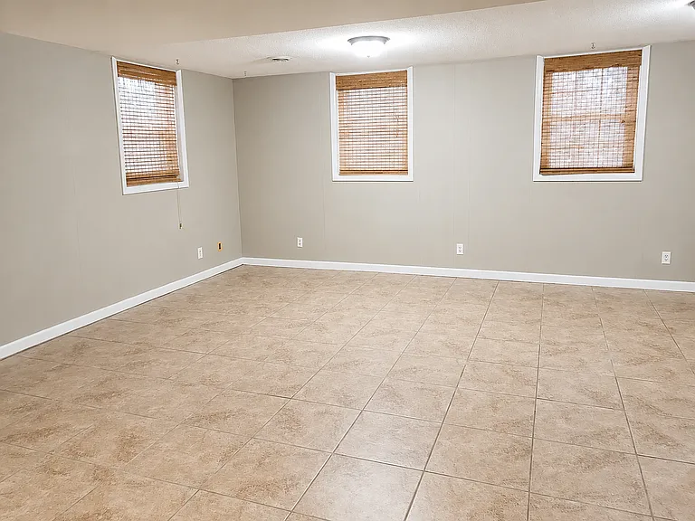1237 Tanglewood Dr — Photo 19