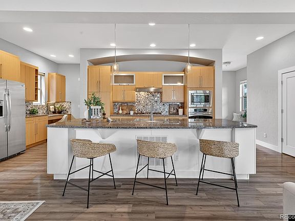 3rd image of 1622 W 67th Avenue