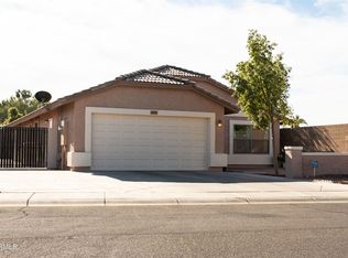 6887 W Lawrence Ln, Peoria, AZ 85345
