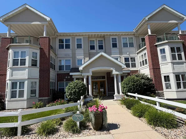 8530 Greenway Blvd Unit 307, Middleton, WI 53562