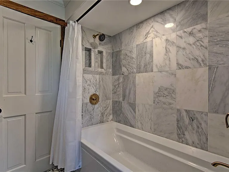 129 Dighton Ave — Photo 19