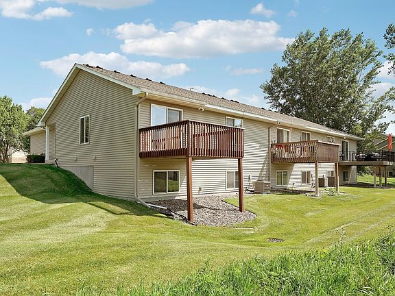 4th image of 7633 Fox Creek Ct