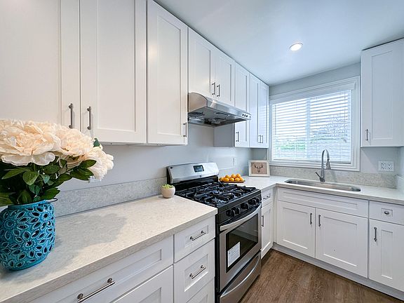5th image of 6450 Lexington Ave #58