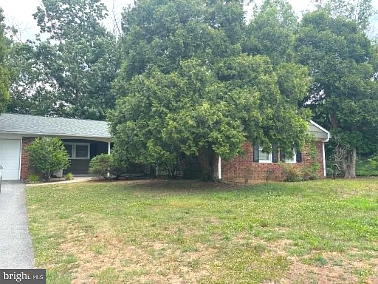 2207 Hyson Pl — Photo 1