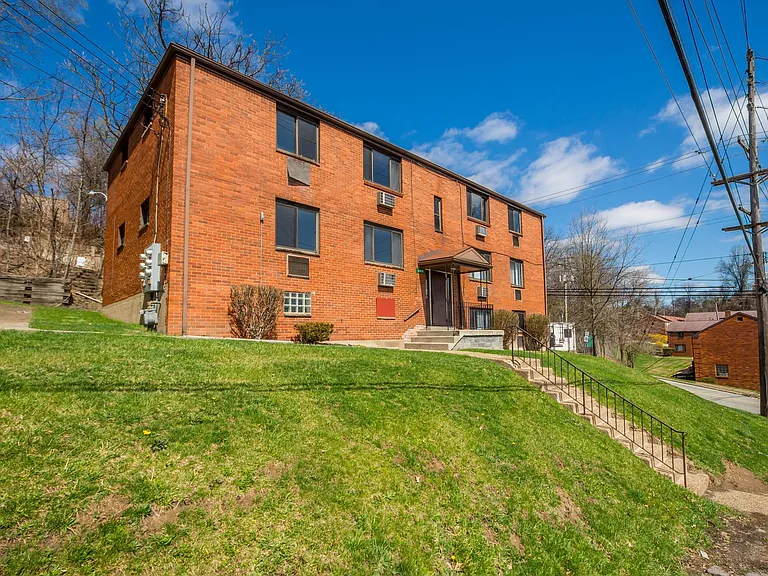 Lindberg Apartments — Photo 42