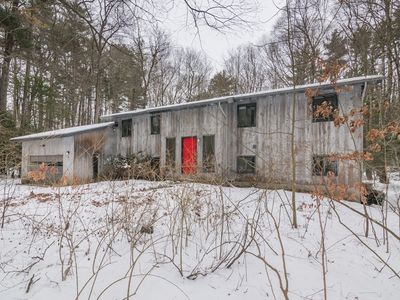 11 Overlook Dr, Amherst, MA, 01002