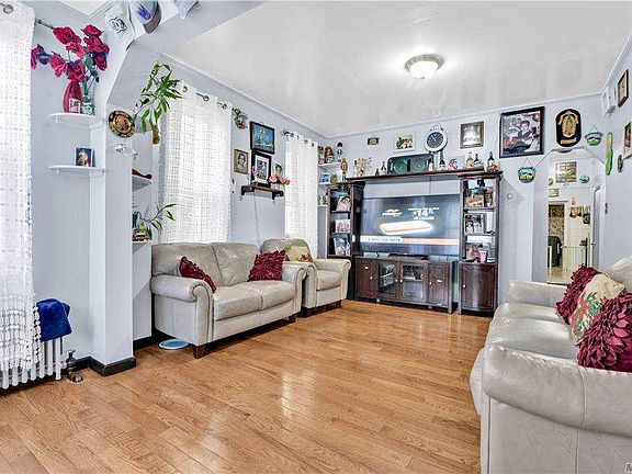 4th image of 31-25 84th St