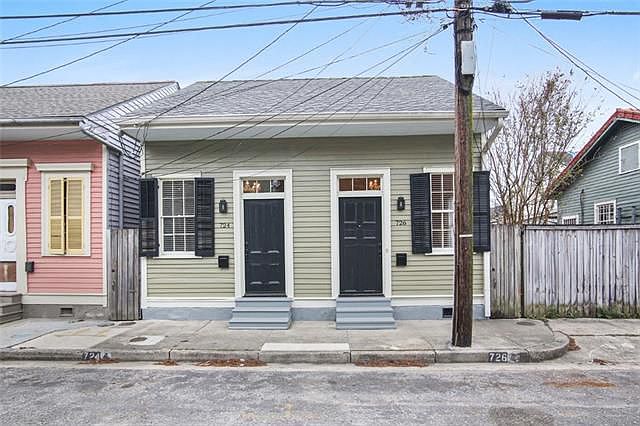 1st image of 726 Port St