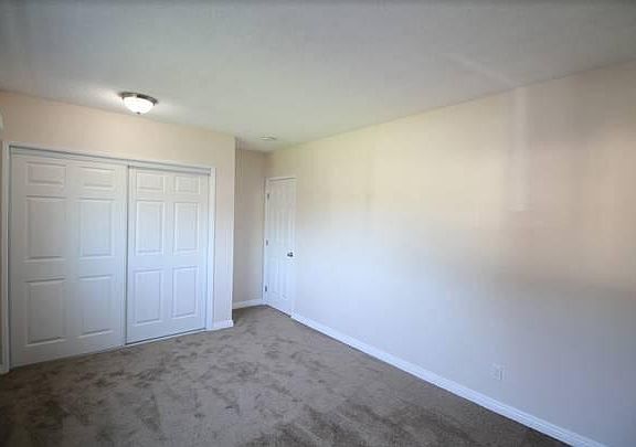 4th image of 6921 Adamson Ave #6923