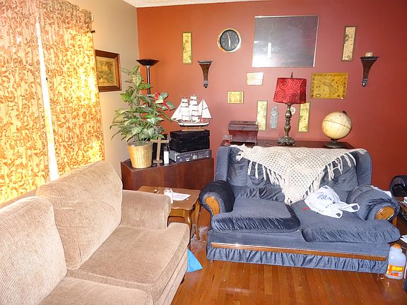 3rd image of 22 Tamwood Cir