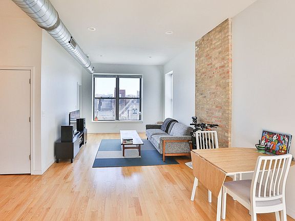 3rd image of 1512 N Ashland Ave #3F