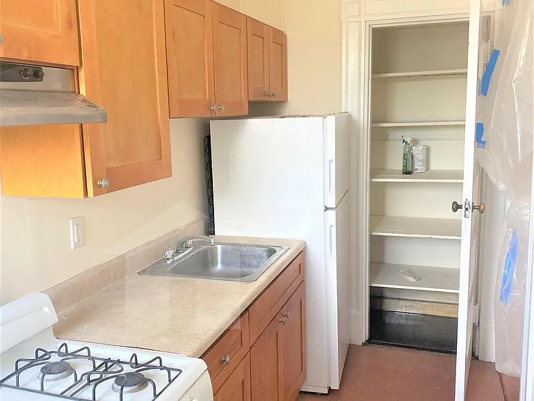 2 Ware St #401 — Photo 8