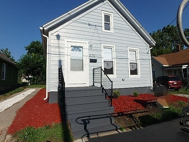 1st image of 928 Wilson STREET