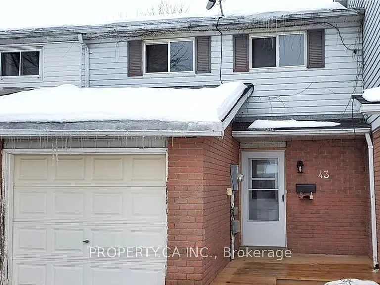 43 Barrett Cres — Photo 2