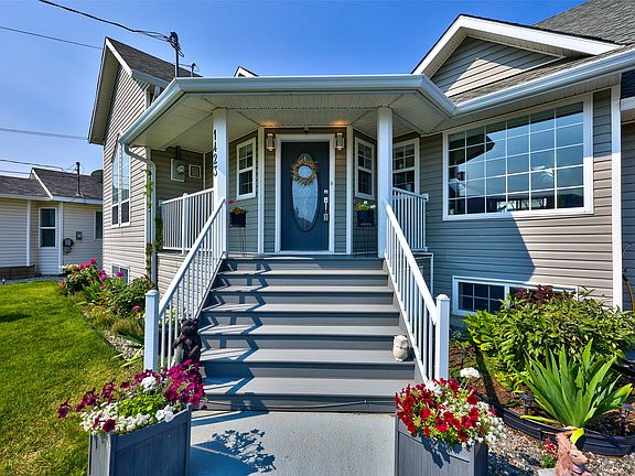3rd image of 1423 Pears Pl