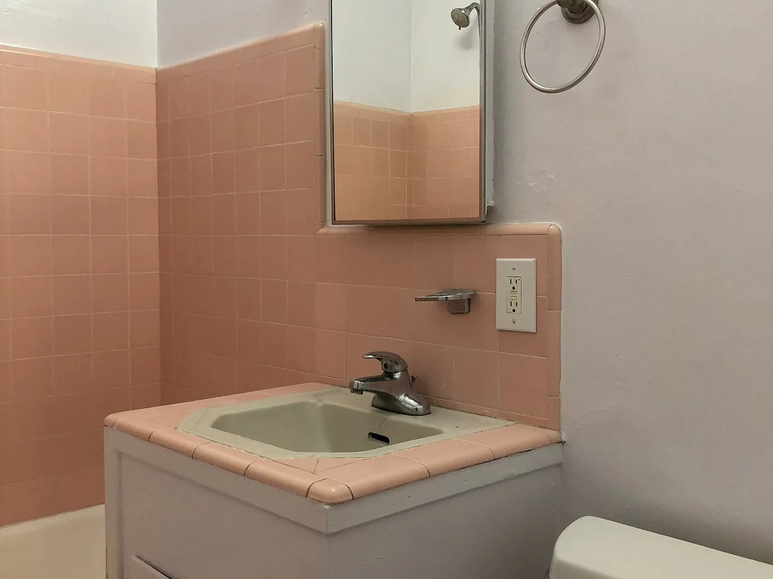 1 bed, 700 sqft, $2,150 — Photo 3