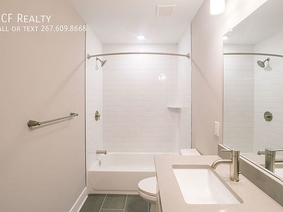 5th image of 2621-23 W Jefferson St #1R