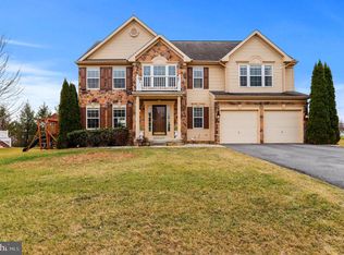 1028 Alandale Dr, Chambersburg, PA