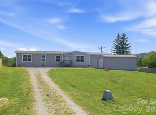 123 Big Oak Rd, Hendersonville, NC 28792