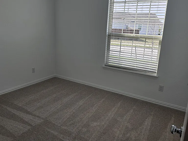 2406 Bold Venture Dr — Photo 8