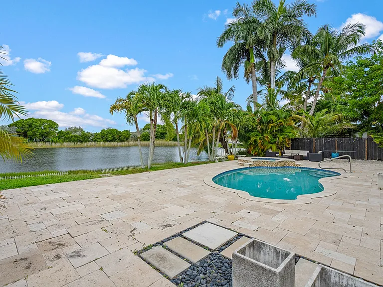 3654 SW 150th Ct — Photo 6