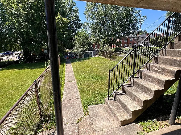 1583 Doxbury Rd — Photo 30