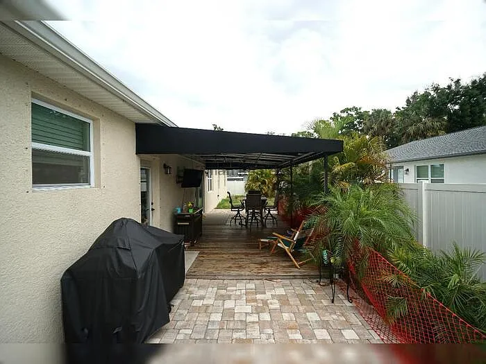 2314 W Saint Sophia St — Photo 23