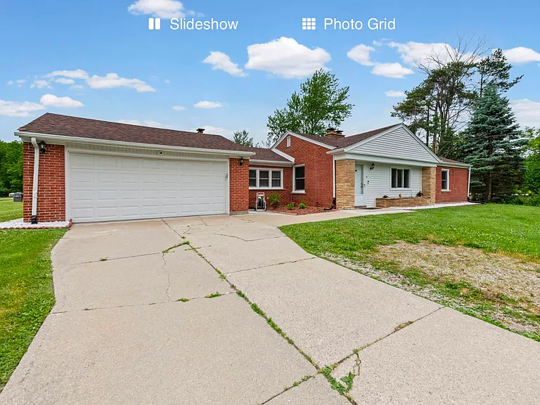 4165 Crooks Rd — Photo 4