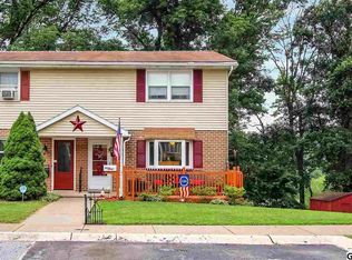 1850 Lakeside Dr, Middletown, PA 17057